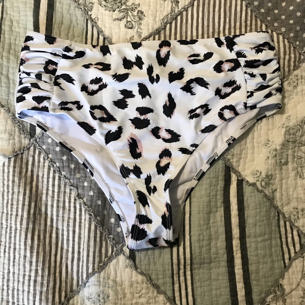 Bikini bottoms